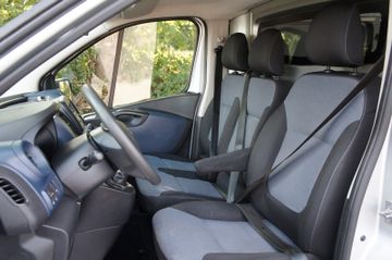 Opel Vivaro - 10