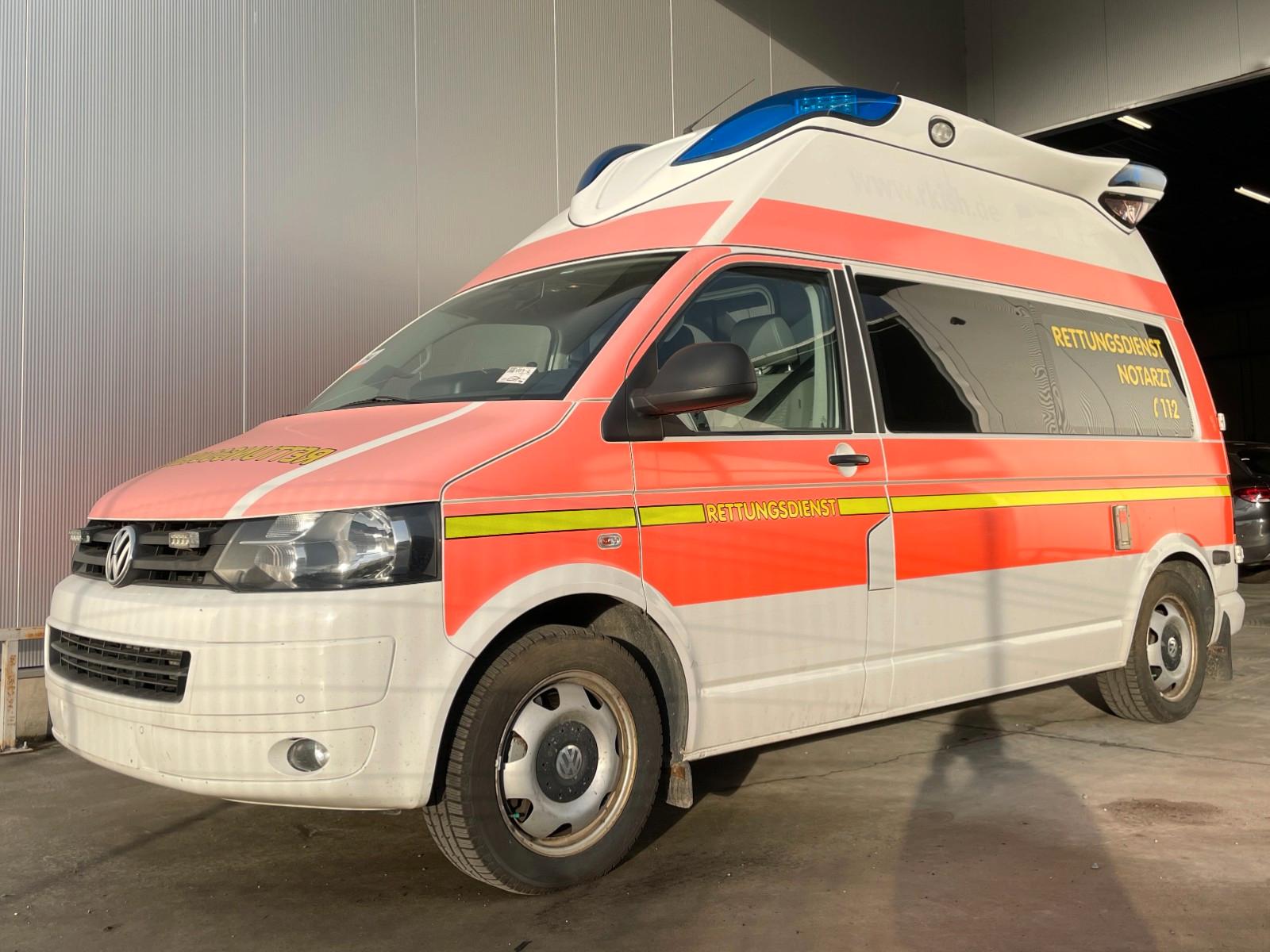 Volkswagen Transporter T5 Ambulance/Rettungswagen 180 PS