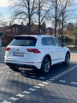Volkswagen Tiguan 2.0 TDI DSG, Sound, Pano, 19 Alu, R-line - VW Tiguan von privat