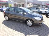 Toyota Auris  5-Türer 1.6  Edition - Toyota Auris aus 2011 mit Benzin-Antrieb
