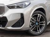 BMW iX1 xDrive30 M Sportpaket/Innovation/AHK/H&K/ - BMW iX1 Jahreswagen