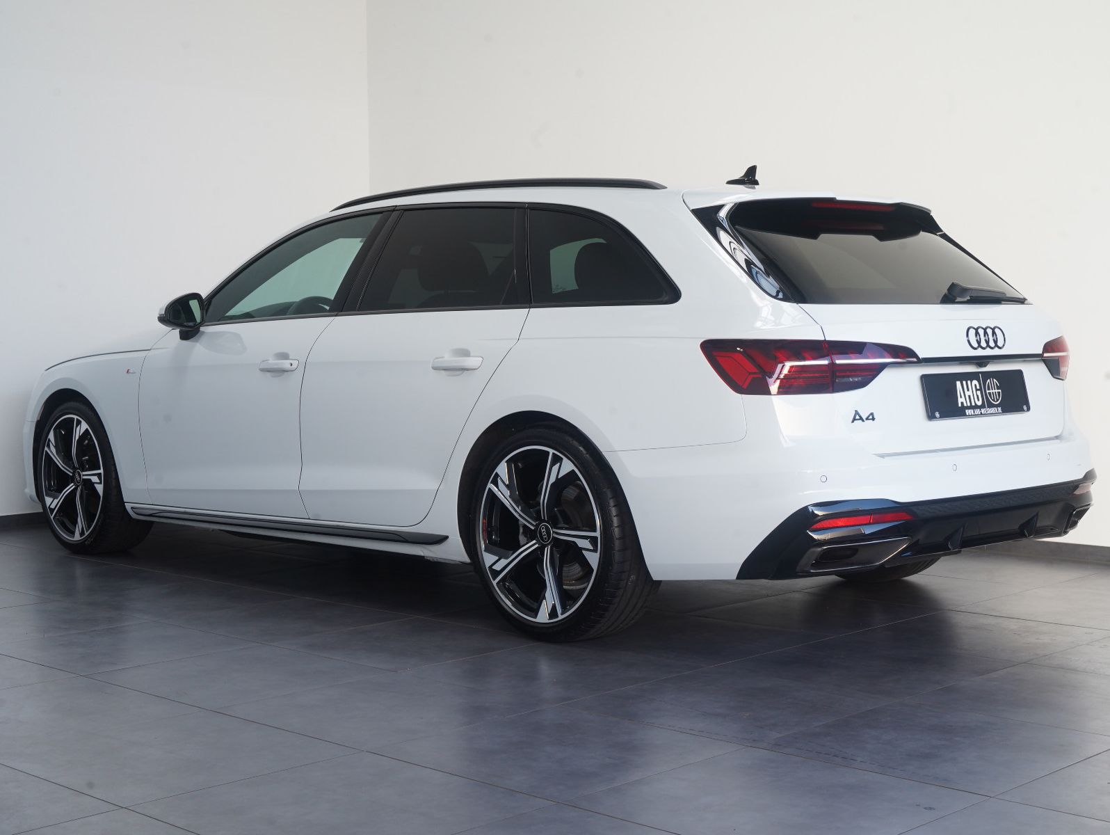 Fahrzeugabbildung Audi A4 Avant 35 TDI S line Competition Edition
