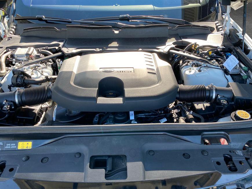 Land Rover Discovery D300 R-Dynamic SE