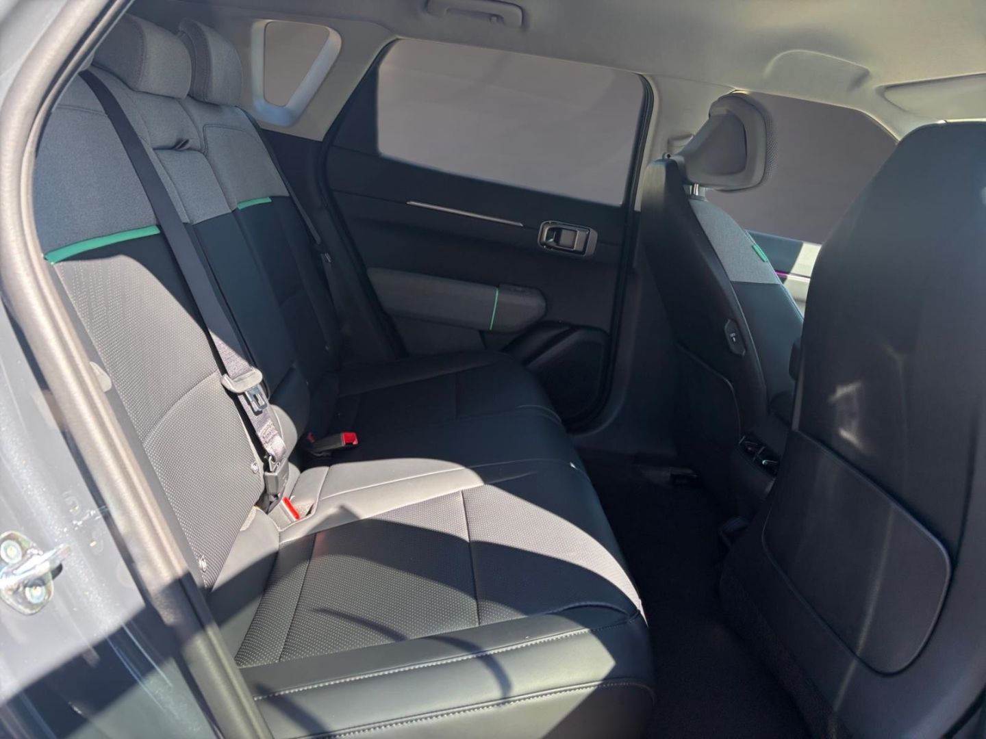 Fahrzeugabbildung Kia EV4 150 kW Earth 81 FWD EARTH UP TE WIC DWP Navi
