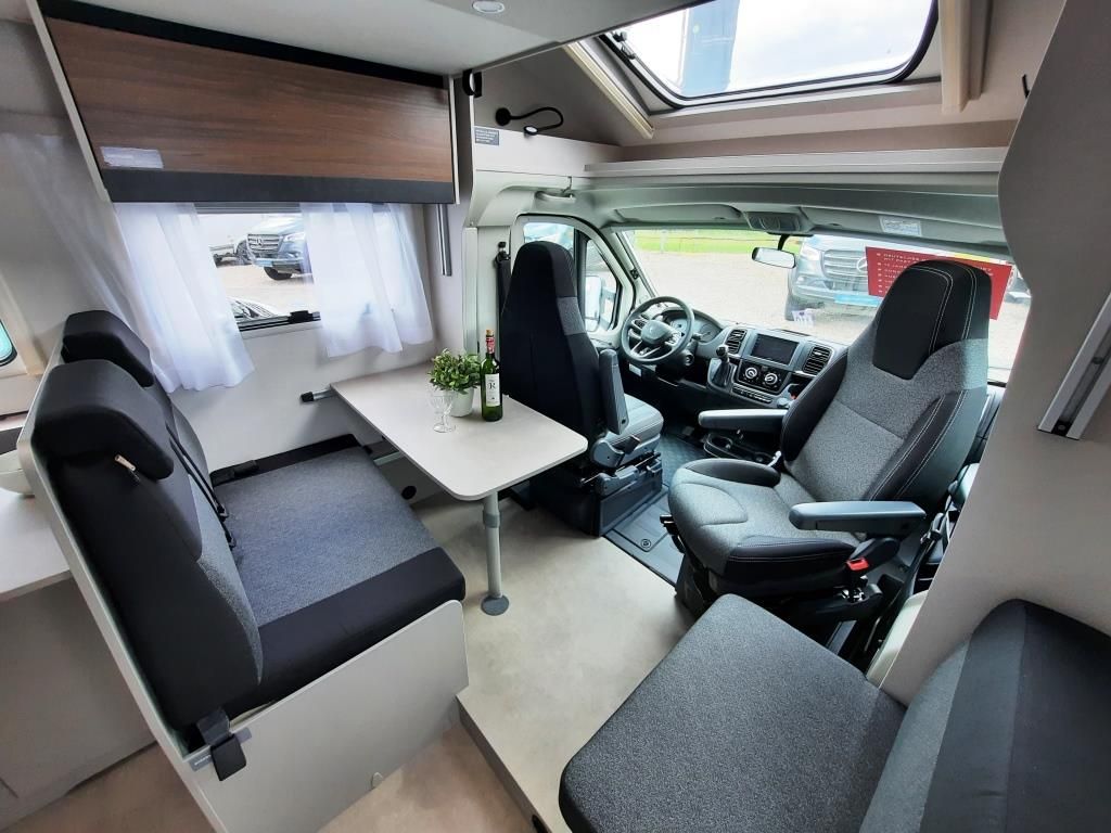 Fahrzeugabbildung LMC Tracer 730 EL Verfüg./Sparen Sie 15.235,- €