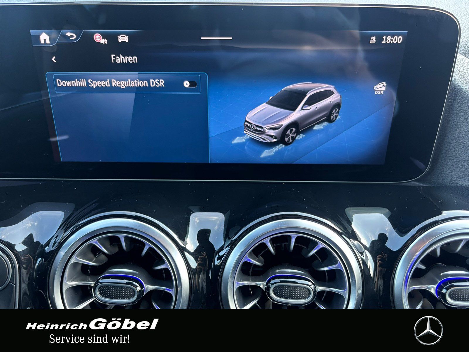 Fahrzeugabbildung Mercedes-Benz GLA 220 4M AMG*AHK*NIGHT-PAKET*MULTIBEAM*20ZOLL