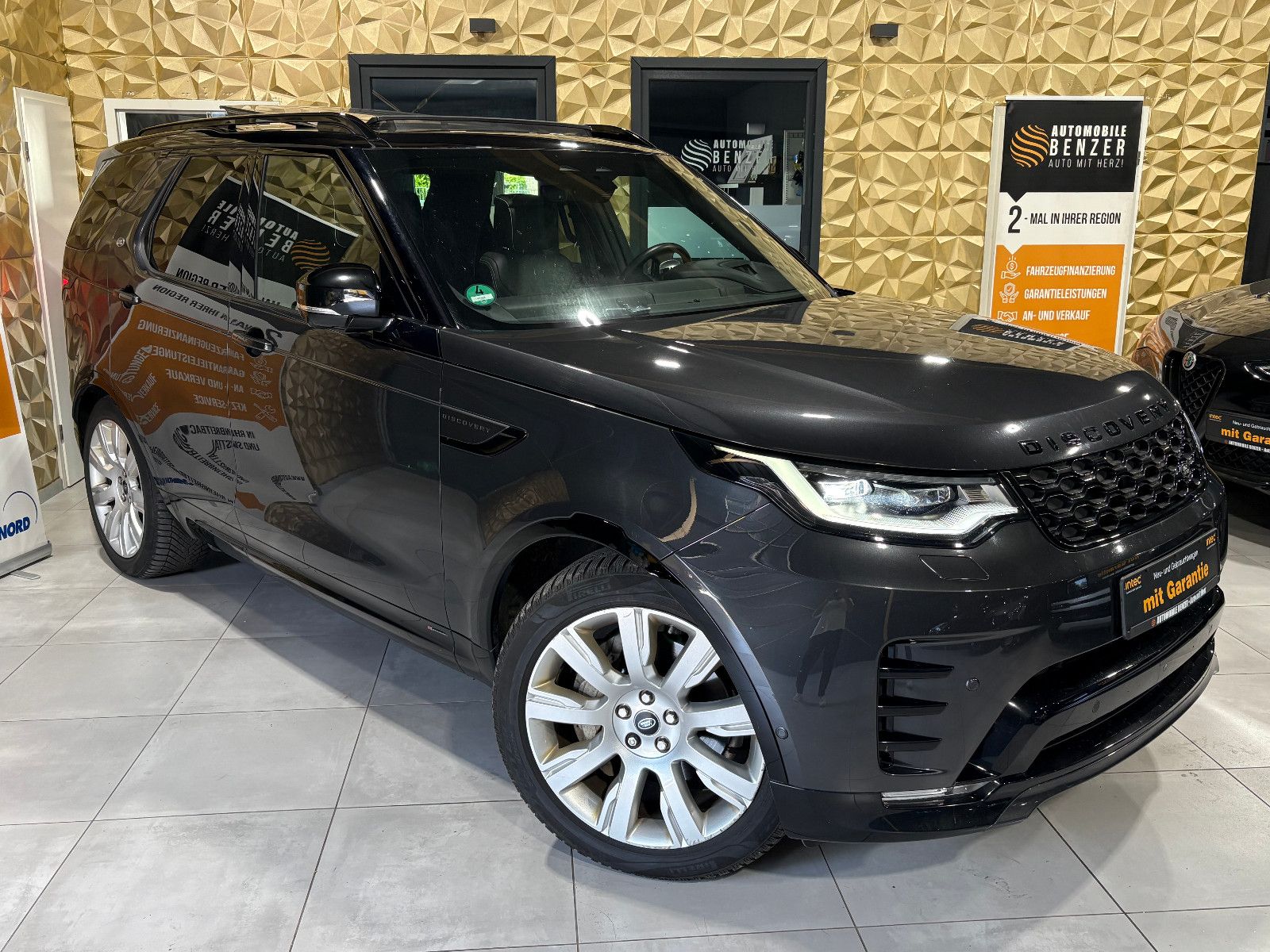 Fahrzeugabbildung Land Rover Discovery 5 R-Dynamic HSE D300 AWD/7-SITZ/PANO/