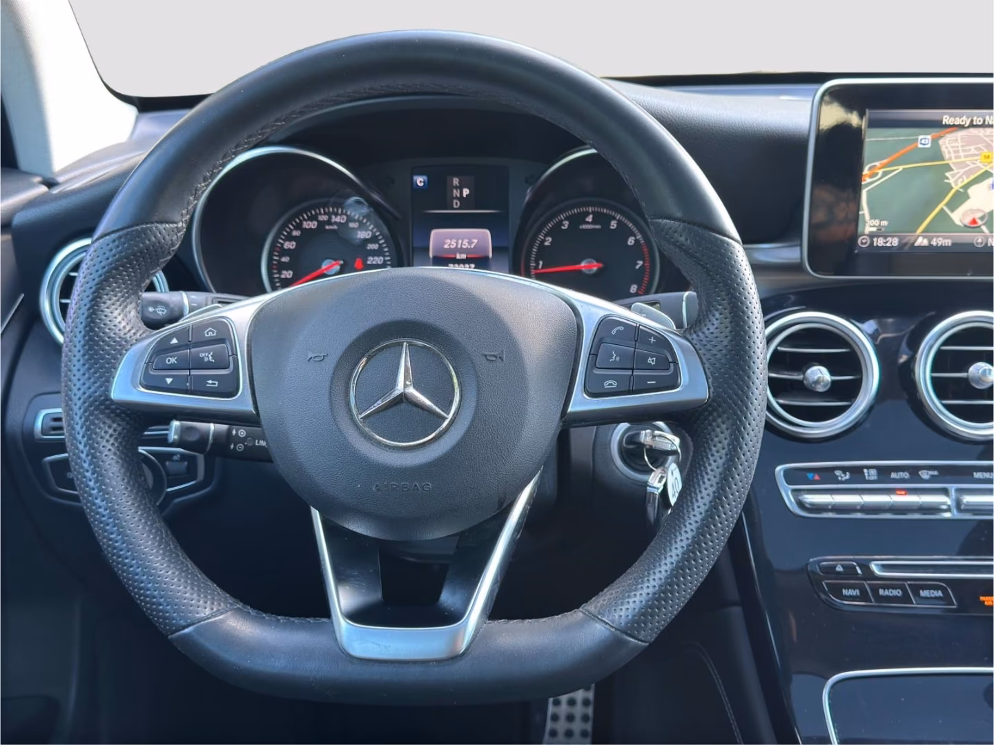 Mercedes-Benz GLC 250 4Matic 9G AMG LED Panorama *Garantie*
