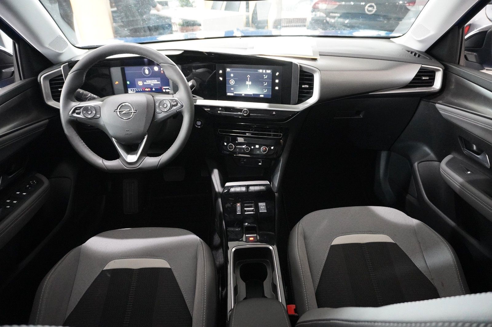 Fahrzeugabbildung Opel Mokka ELEGANCE 1.2T NAVI/LED/KAMERA/SPORT/SH/DAB