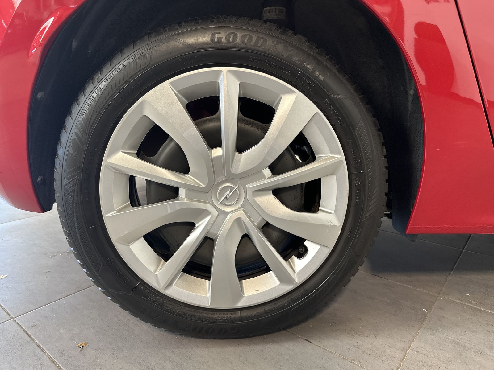 Fahrzeugabbildung Opel Corsa 5-Türer 1.2 Turbo Edition NAV+KOMFORTPAKET