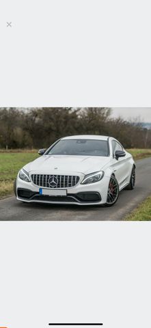 MERCEDES-BENZ Mercedes-AMG C 63 S in Perlweiß ohne OPF!