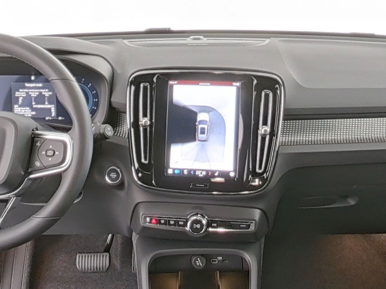 Fahrzeugabbildung Volvo XC40 Plus Black Edition 2WD