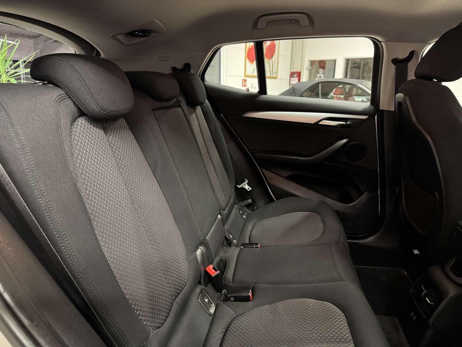 Fahrzeugabbildung BMW X2 xDrive 20i /LED/Navi/Ahk/VZE/Park-Ass 141 ...