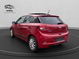 Hyundai i20 blue Passion\Navi/Panorama-Dach/Kamera - gebrauchte Hyundai i20 aus dem Jahr 2016