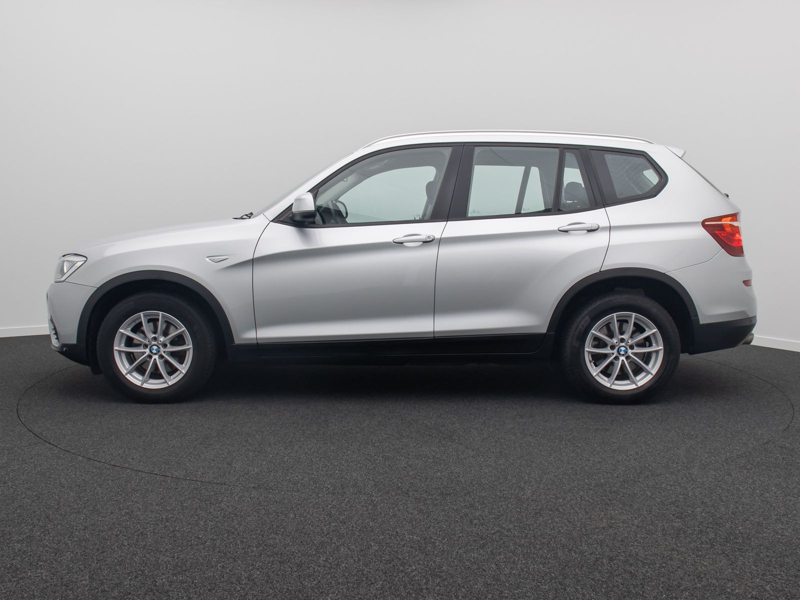 Fahrzeugabbildung BMW X3 xD20d Xenon GeschwindigReg PDC FernlichtAssis