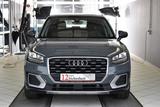 Audi Q2 35 1.5TFSI S-Tronic*Leder*Navi*PDC+Kamera - mit Benzin-Antrieb: Grau, mit Navigationssystem, Geländewagen, mit Klimaanlage
