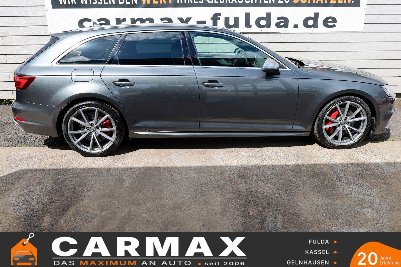 Fahrzeugabbildung Audi S4 Avant 3.0 TFSI quattro TLeder,Navi,Kamera,AHK