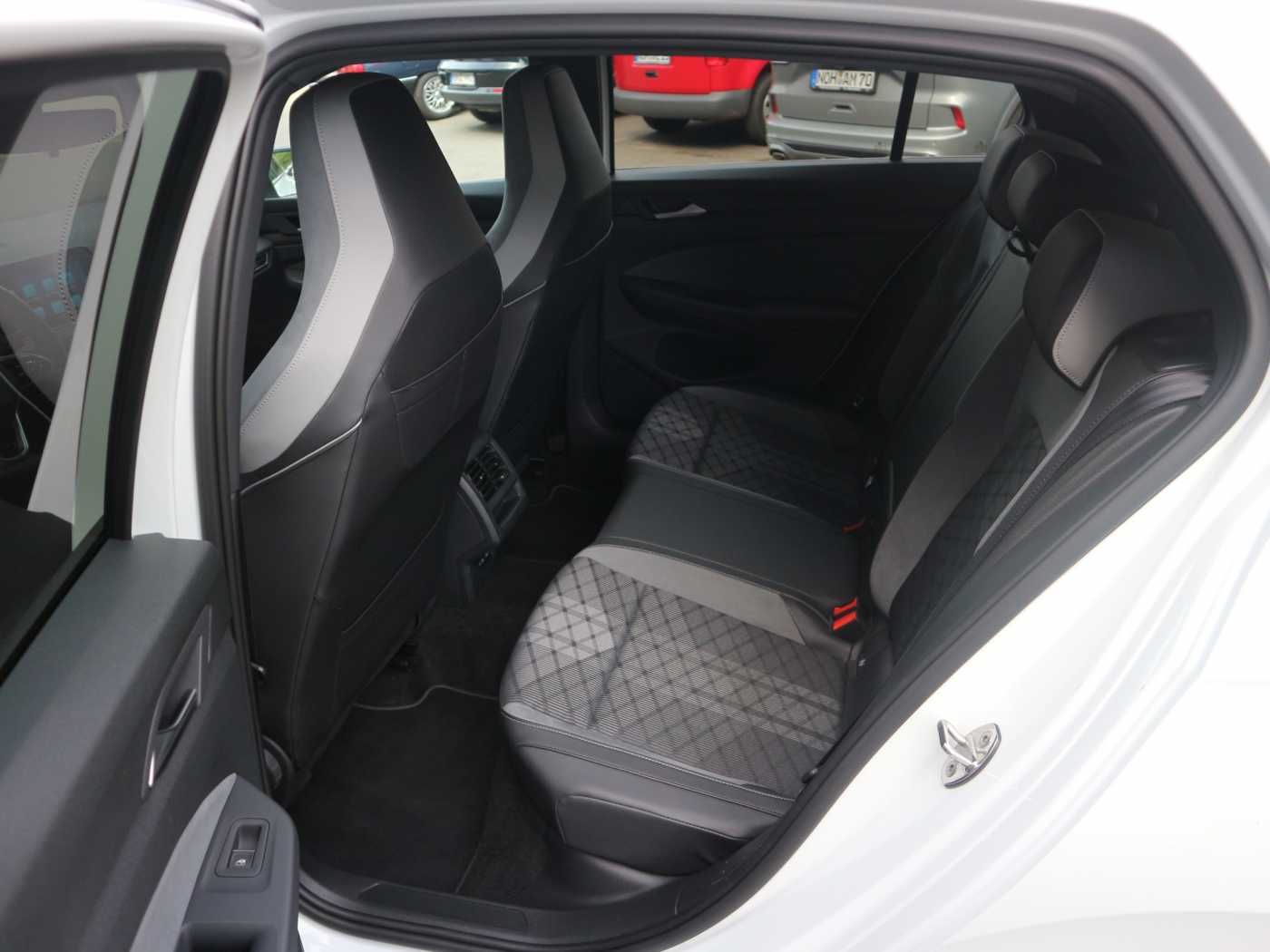 Volkswagen Golf - Bild 8