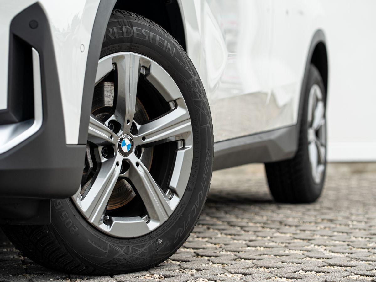 BMW X1 sDrive20i AHK AdLED Aktivsitz KoZg Spiegelpak foto 5