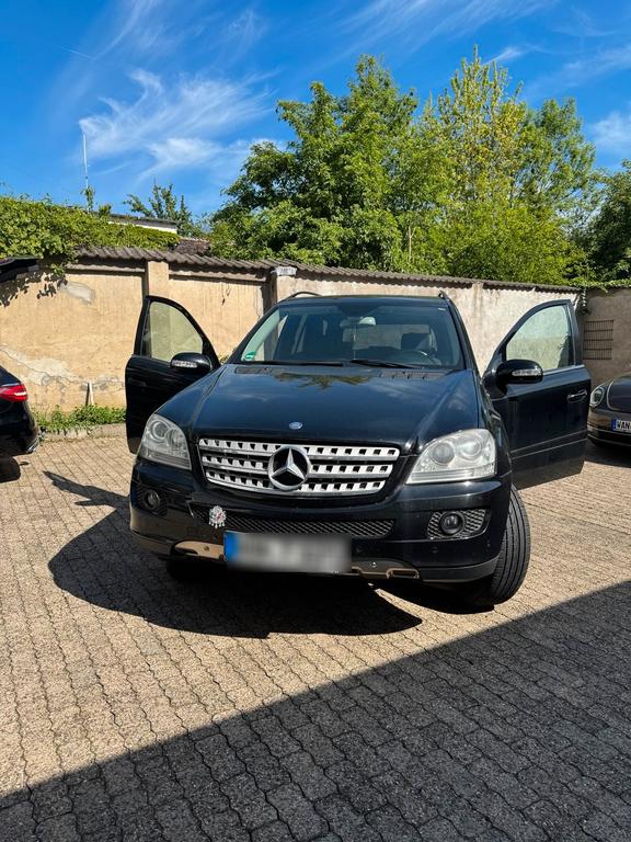 Mercedes-Benz ML 320