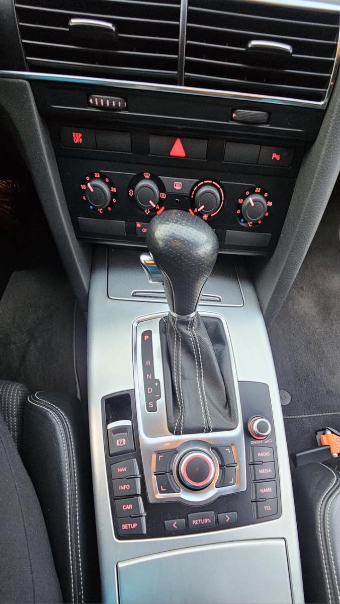 Audi A6 2010 — photo 7