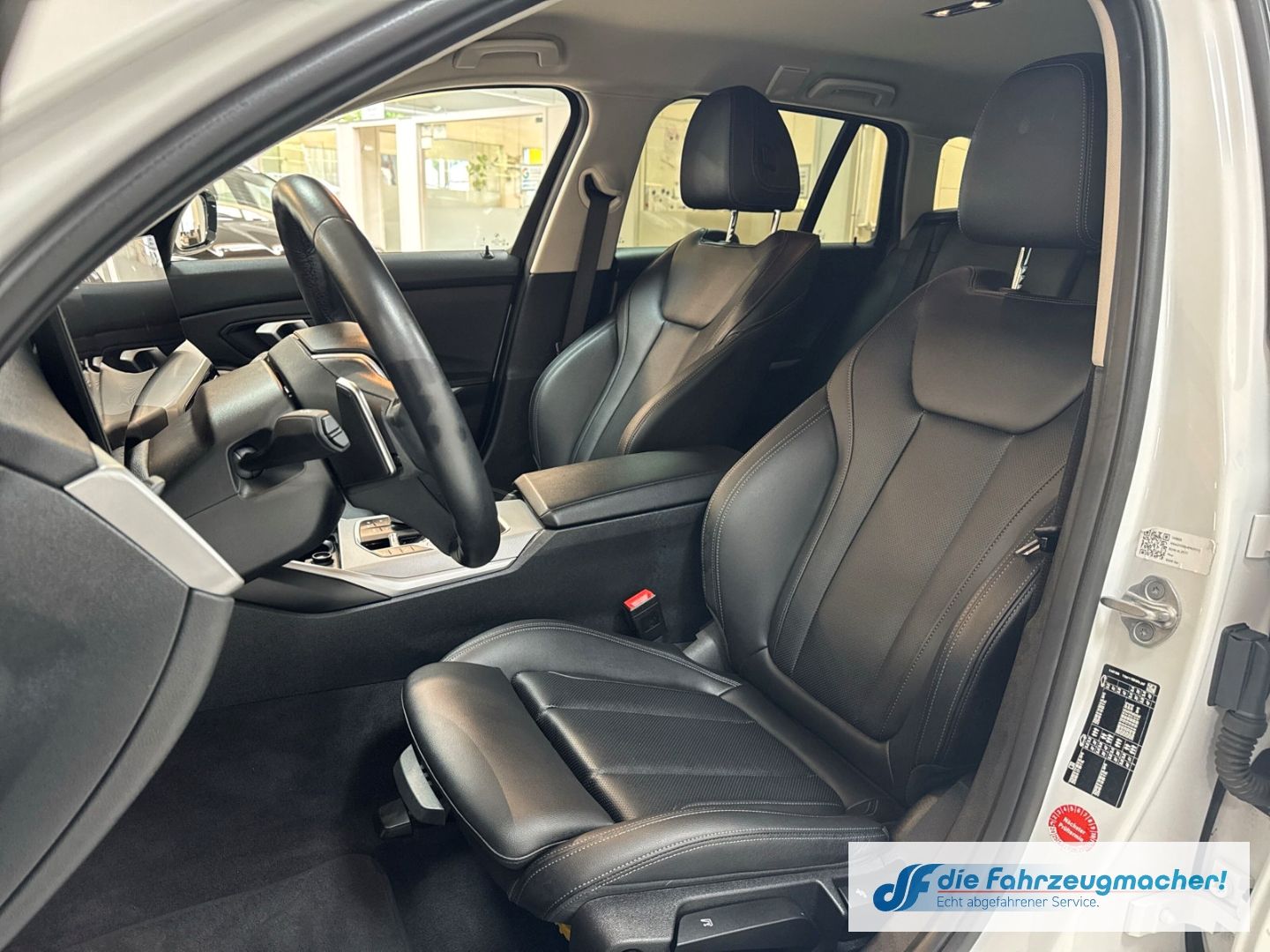 Fahrzeugabbildung BMW 320 Touring *FACELIFT*Navi Digitales Cockpit LED