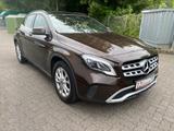 Mercedes-Benz GLA 200 GLA -Klasse GLA 200 - Mercedes-Benz GLA 200: Limousine