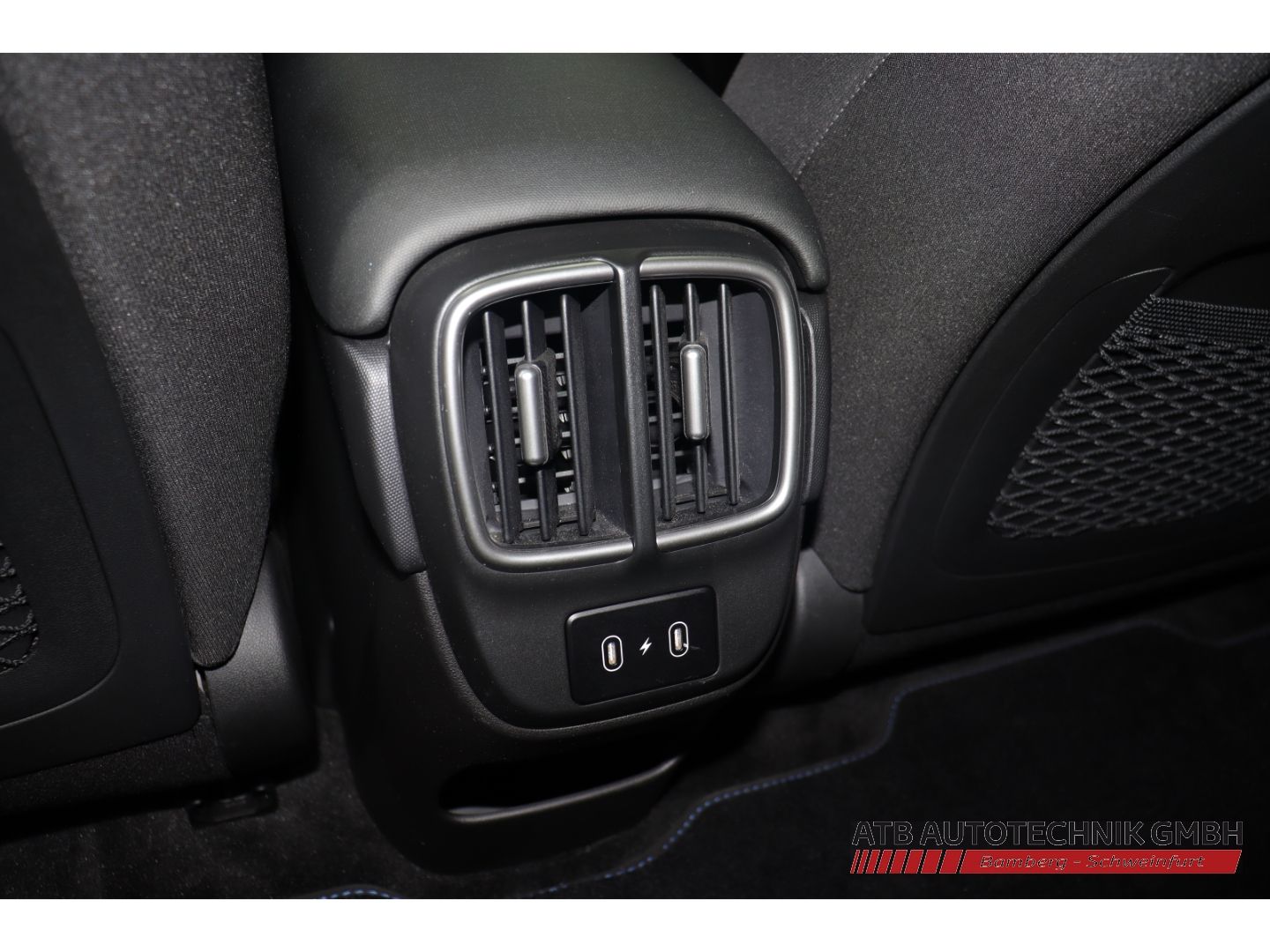 Fahrzeugabbildung Hyundai IONIQ 6 TECHNIQ 77,4 kWh 97,3% SOH HUD Navi LED