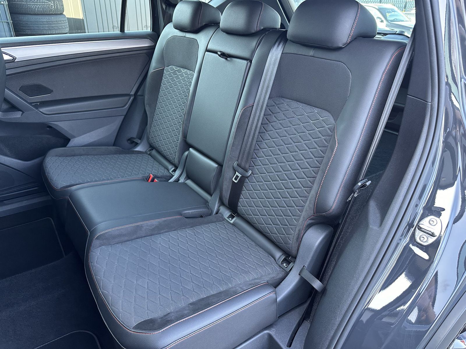 Fahrzeugabbildung SEAT Tarraco 2.0 TDI DSG FR NAV+LED+VCOCK+KAM+CARPLAY
