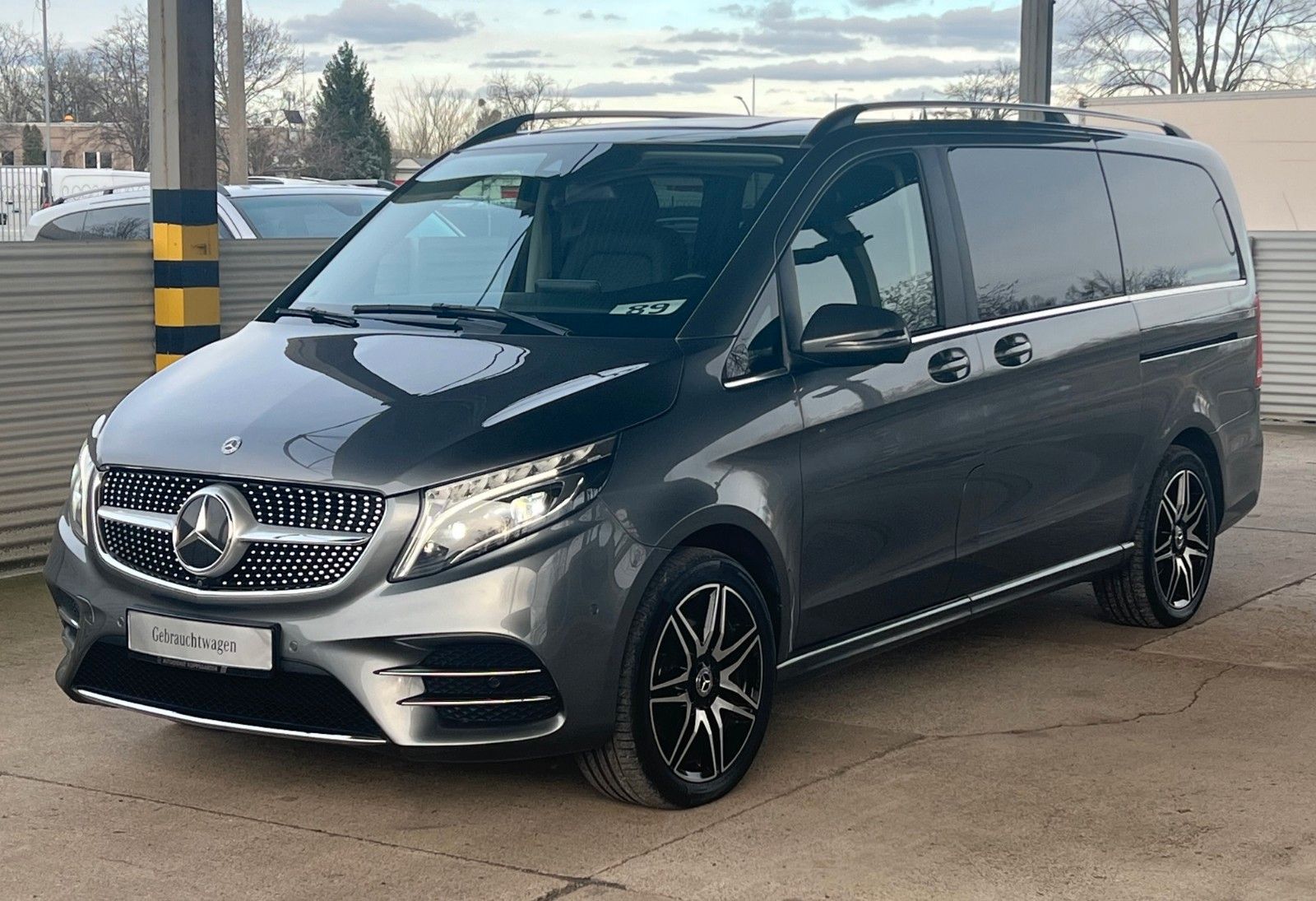 MERCEDES-BENZ V 300 d LANG 4M AMG-LINE 9G WEBASTO AHK EL.TÜREN