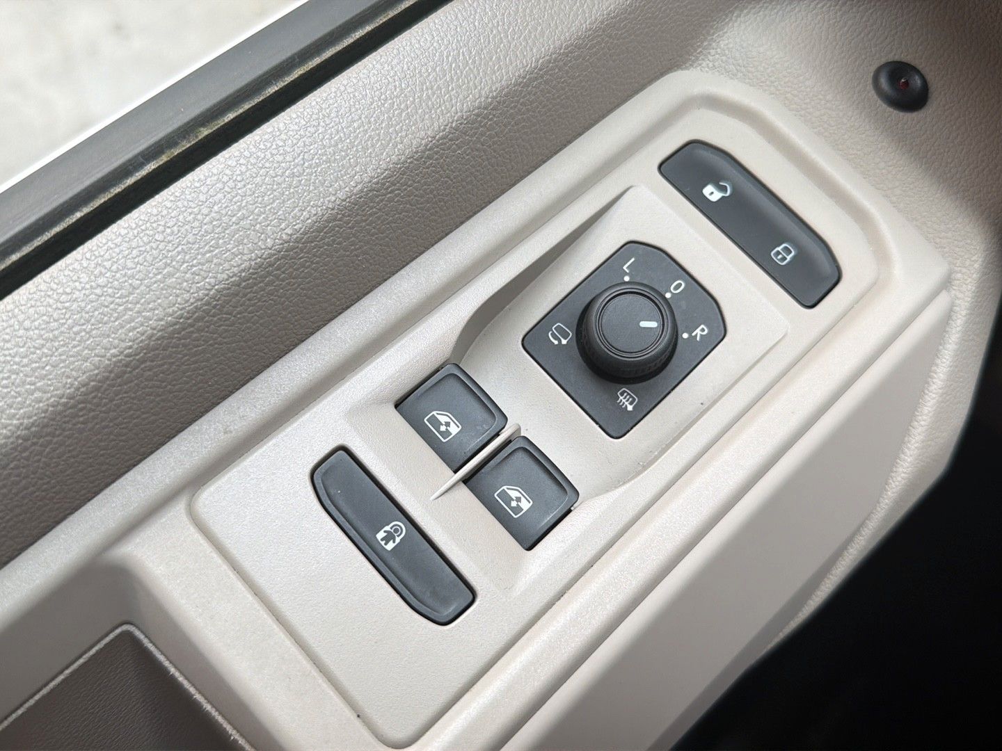 Volkswagen T7 Multivan Basis lang LÜ ACC AHK HUD LED 3-ZK foto 22