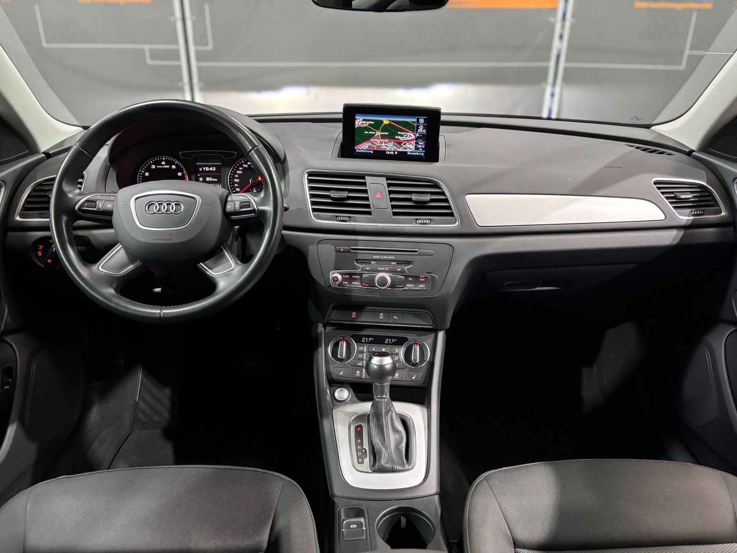 Fahrzeugabbildung Audi Q3 1.4 TFSI #LED#AHK#PDC#Keyless