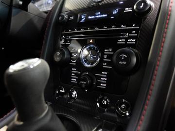 2013 Aston Martin V12 VANTAGE 缩略图 31