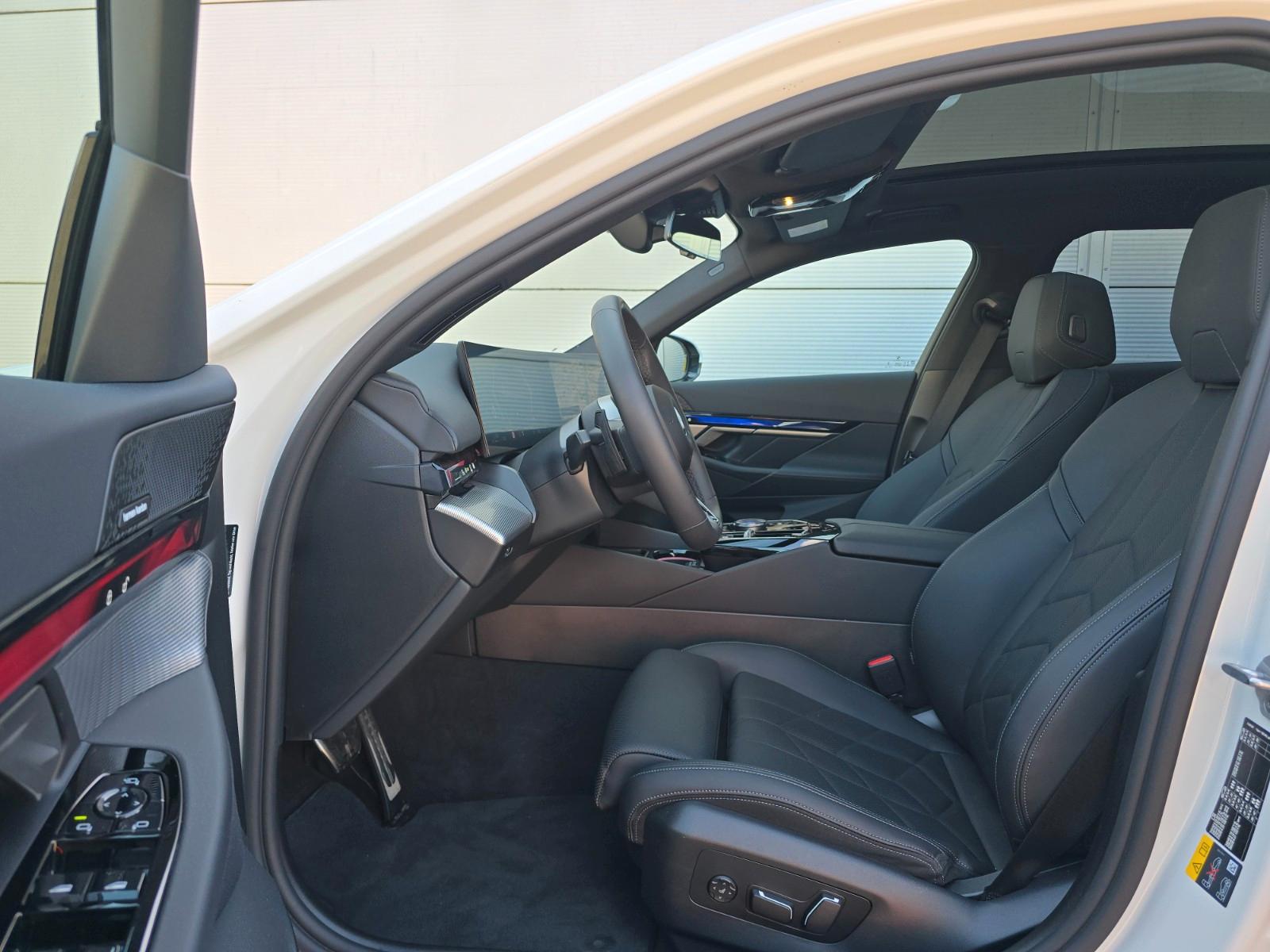 BMW 530e M Sport (Kamera/Panorama/H&K)