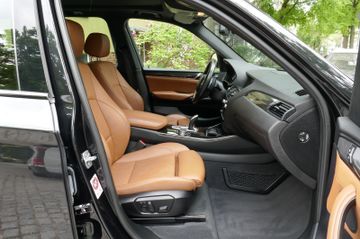 Fahrzeugabbildung BMW X3 xDrive 35 d, M-Paket, Navi, Panorama, LED