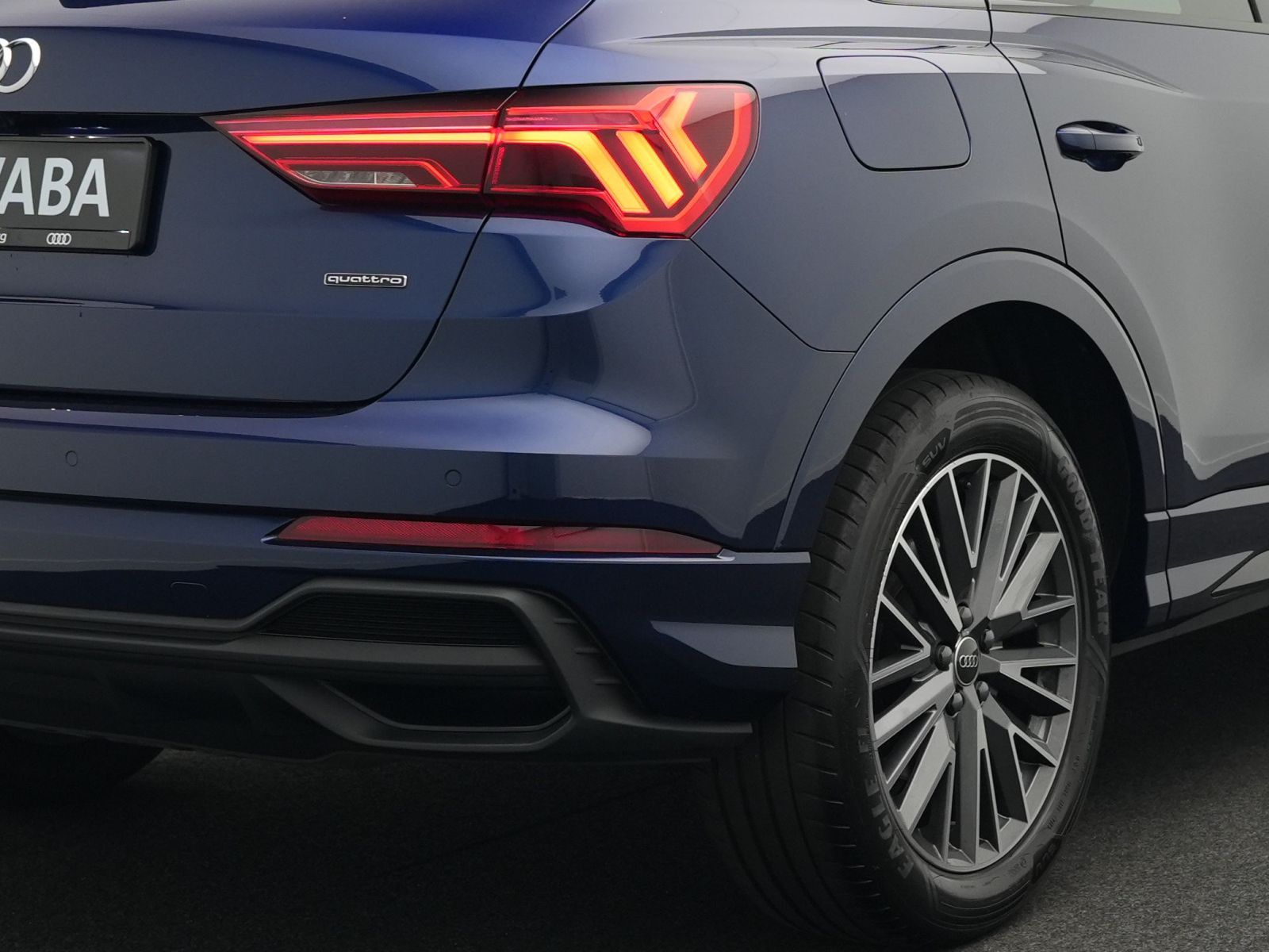 Audi Q3 45 TFSI qu. *2x S line*Opt.schw*AHK*KAM*19"* foto 23