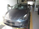Tesla Model Y Long Range Dual AWD 8-fach bereift - Tesla Model Y in München
