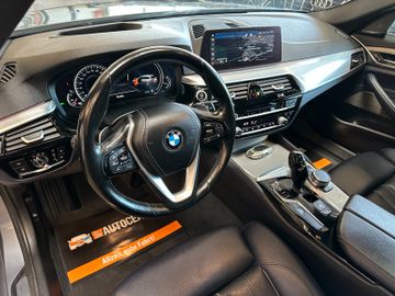 BMW 530 d xDrive Sport Line *LED*Pano*