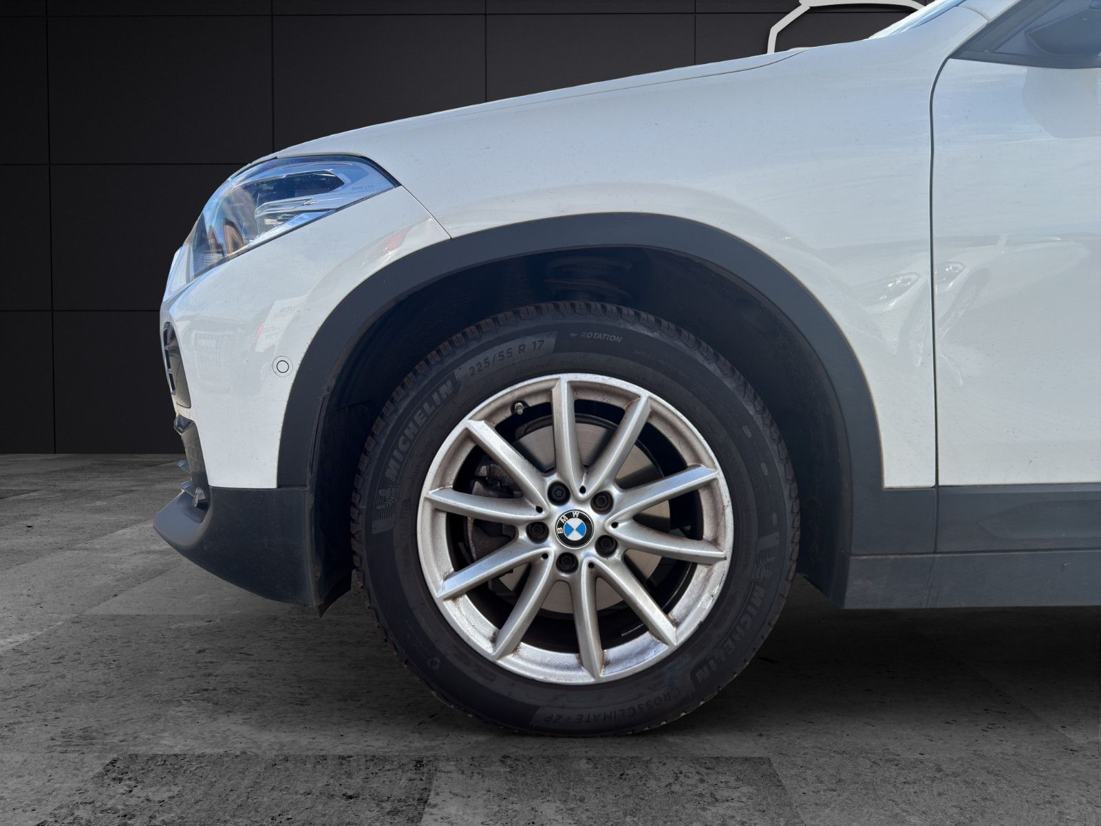Fahrzeugabbildung BMW X2 sDrive 18 i Advantage/Performance/Tempomat/