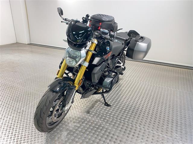 BMW R 1250 R mit Koffern