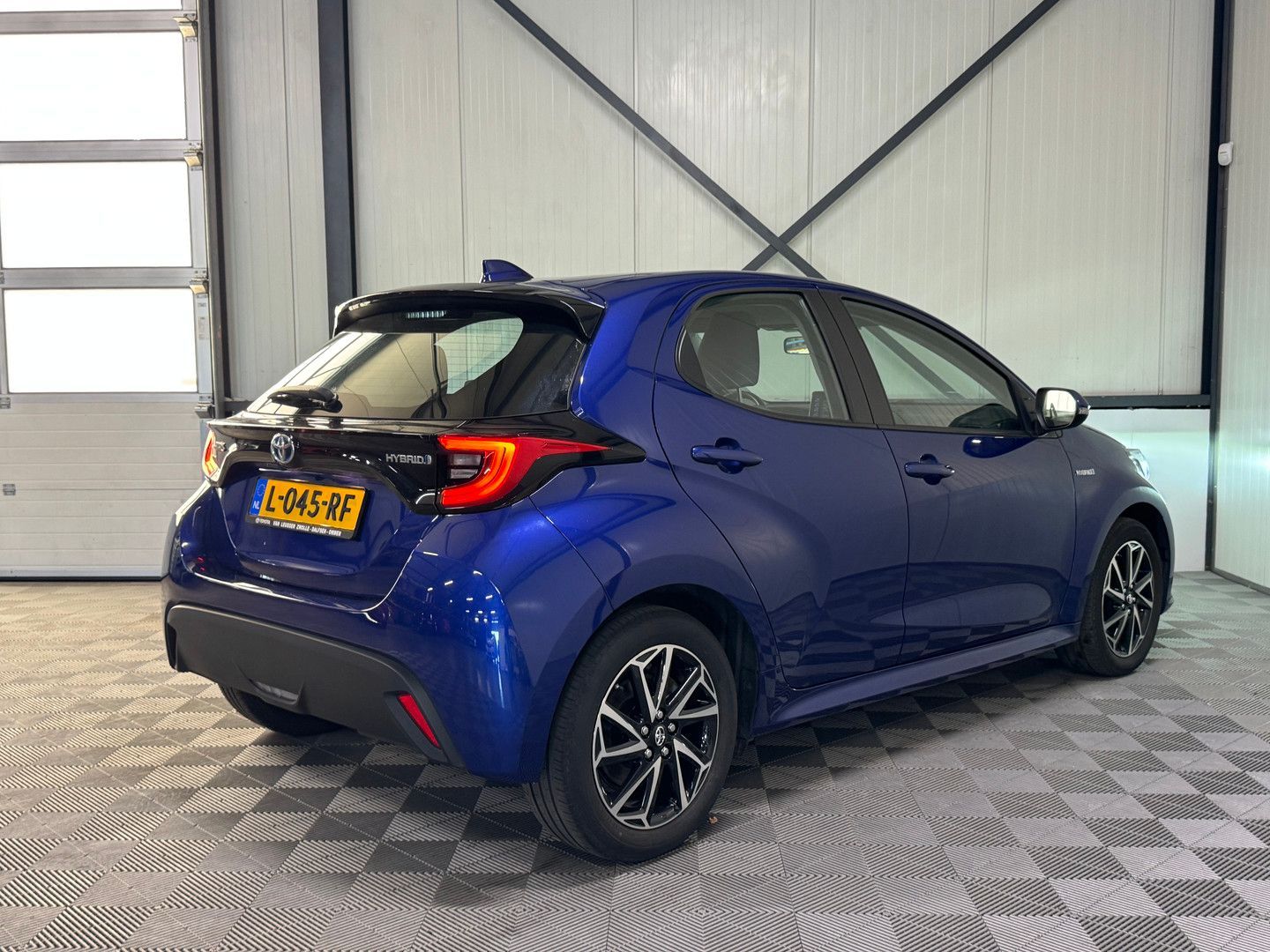 Toyota Yaris 1.5 Hybrid | Dynamic 5-türig | Led | Airco imagem 2