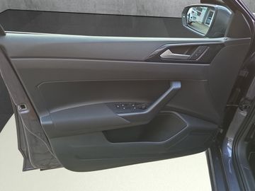 Fahrzeugabbildung Volkswagen Polo Life 1.0 TSI DSG IQ.DRIVE Klima
