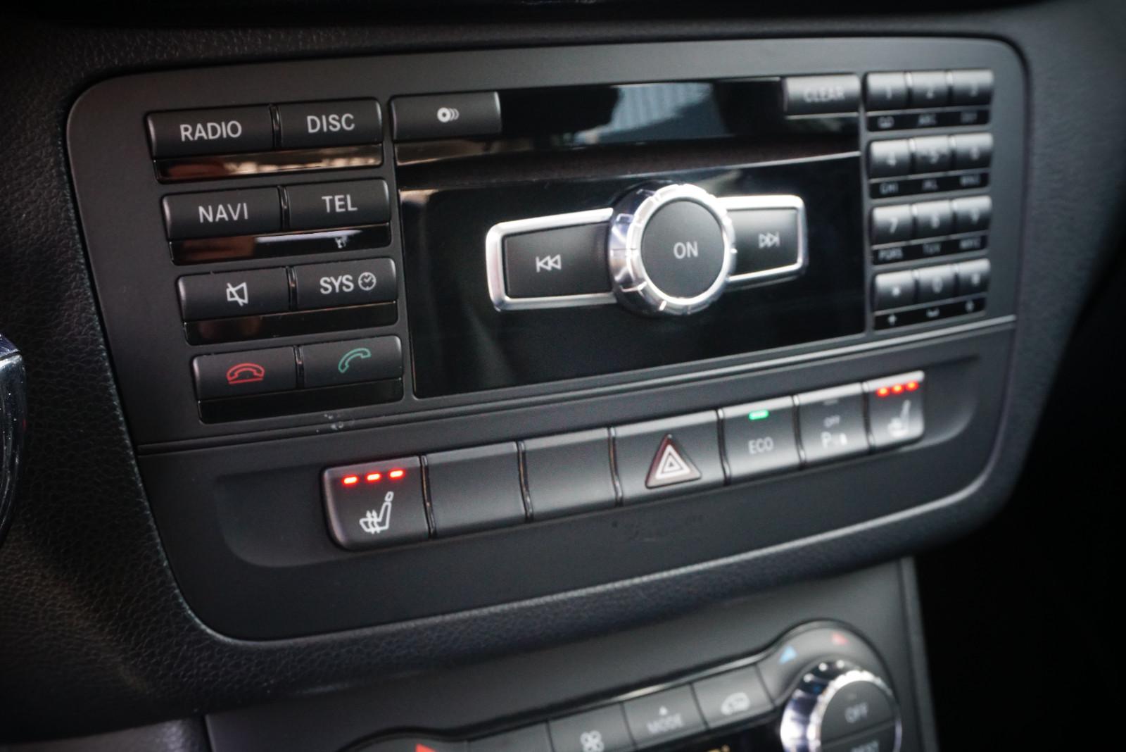 Mercedes-Benz B 180 Bi-Xenon RFK SHZ NAV Leder AHK Memory