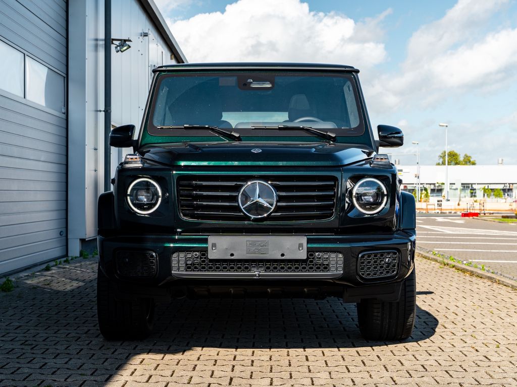 Mercedes-Benz G 450 d -GREEN METALLIC-FACELIFT MODEL