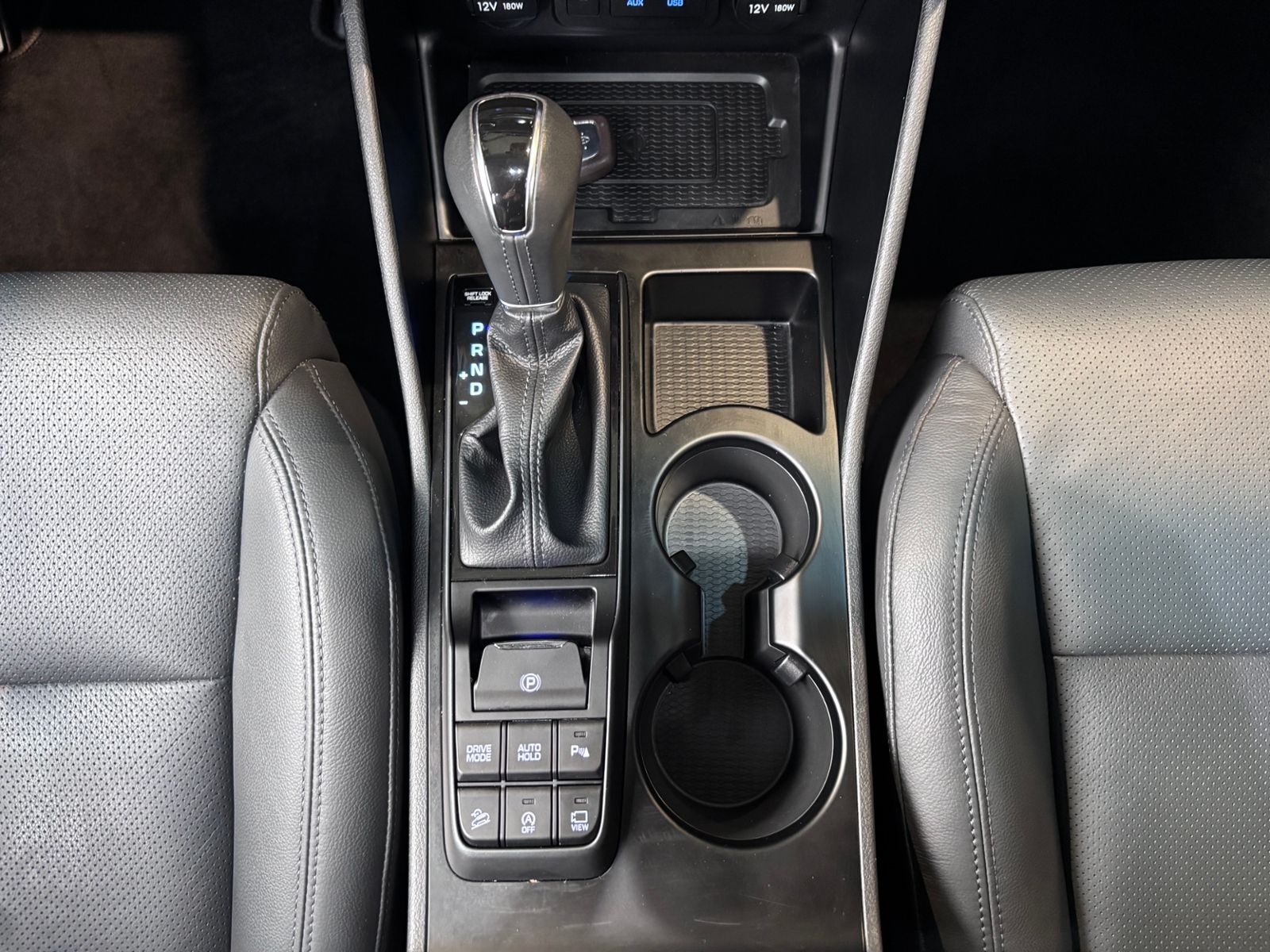 Fahrzeugabbildung Hyundai TUCSON Premium 4WD AHK PANO LED