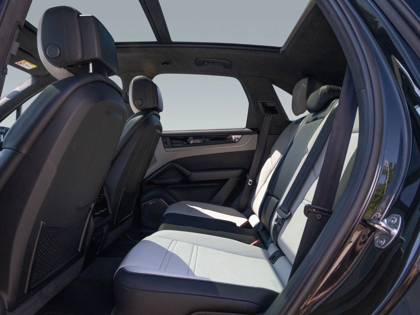 Porsche Cayenne Turbo E-Hybrid PDCC AHK Pano HUD 22'' foto 17