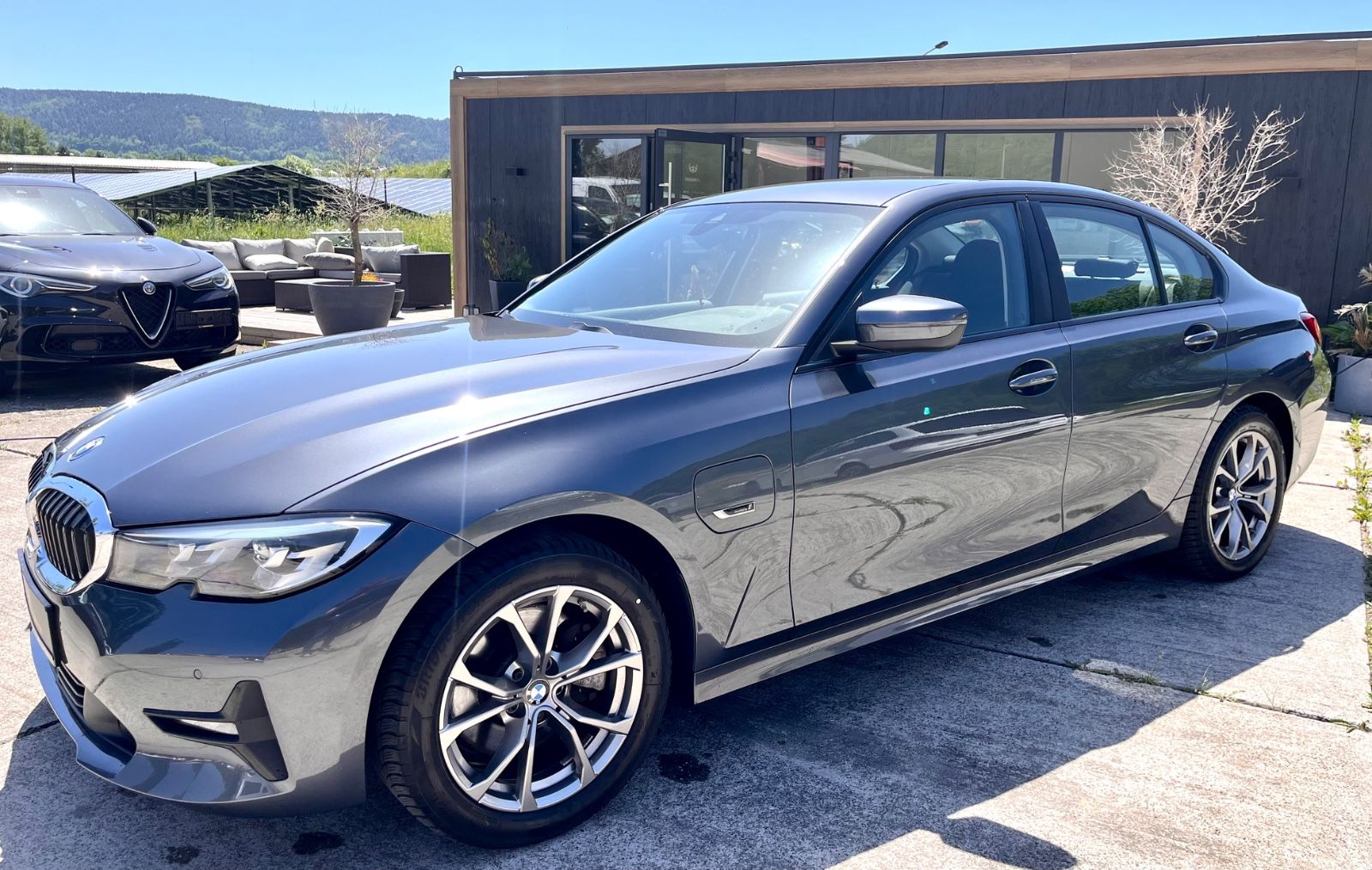 BMW 320e Hybrid Navi LED DAB AHK 3 Zonen Klima