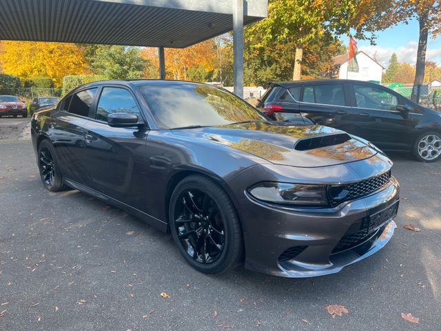 Dodge Charger SRT 6.4 Hemi V8 392 cui Scat Pack