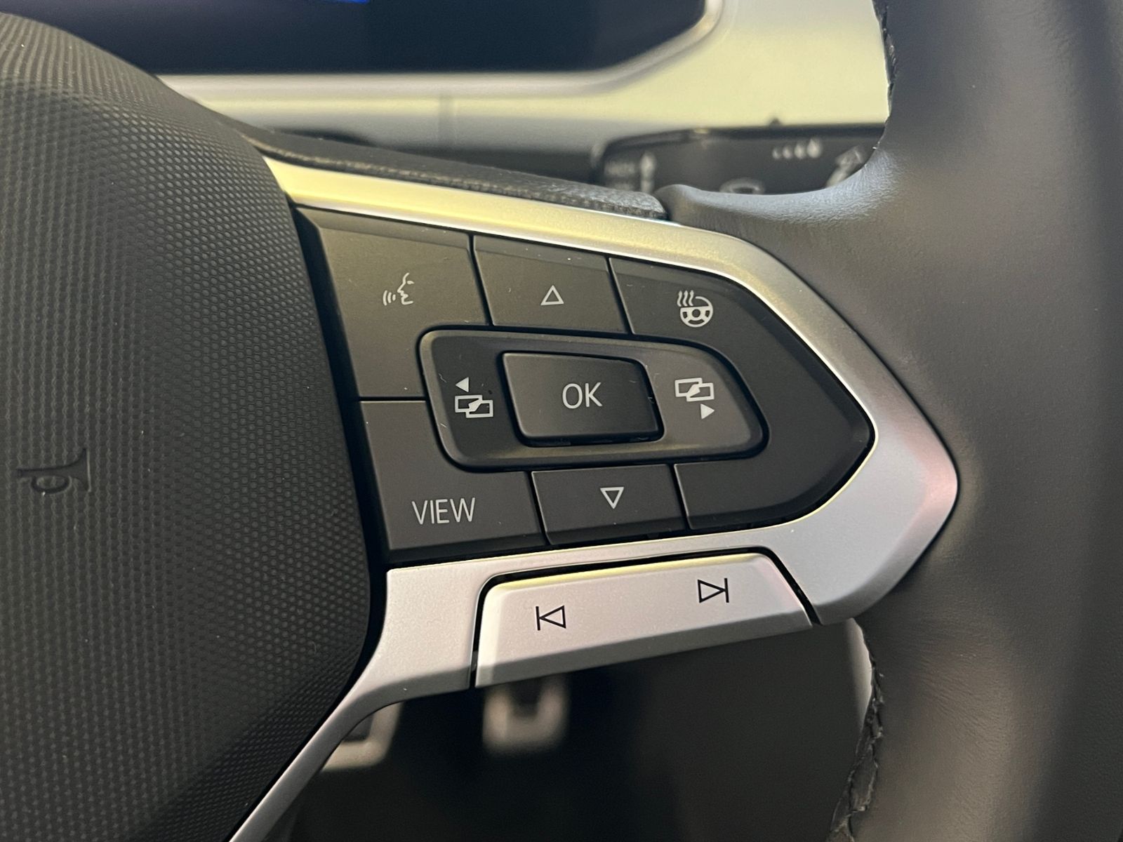 Fahrzeugabbildung Volkswagen T-Roc GOAL 2.0 TDI DSG *AHK,KESSY*