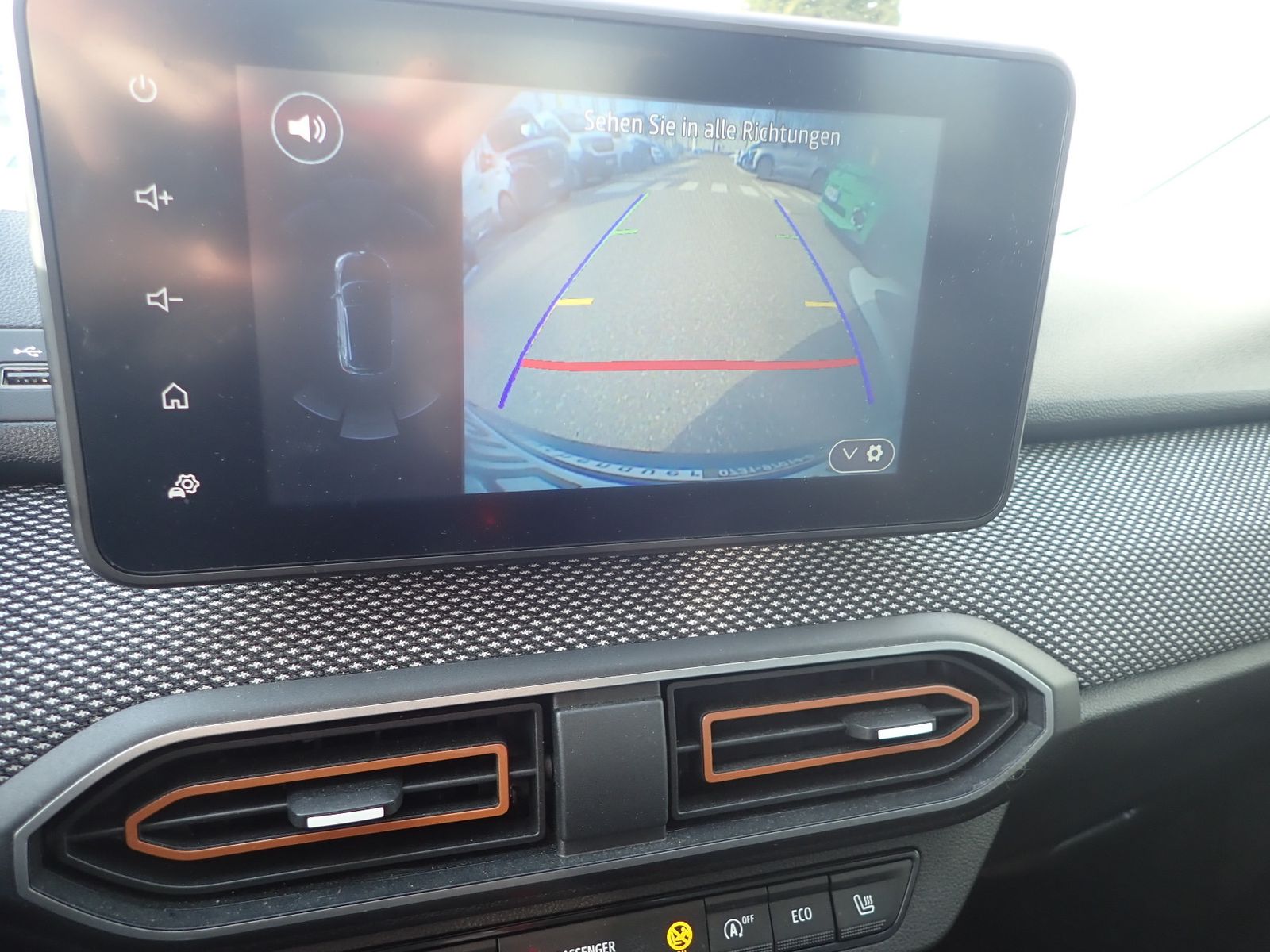 Fahrzeugabbildung Dacia Sandero III Stepway Expression+ TCe 110